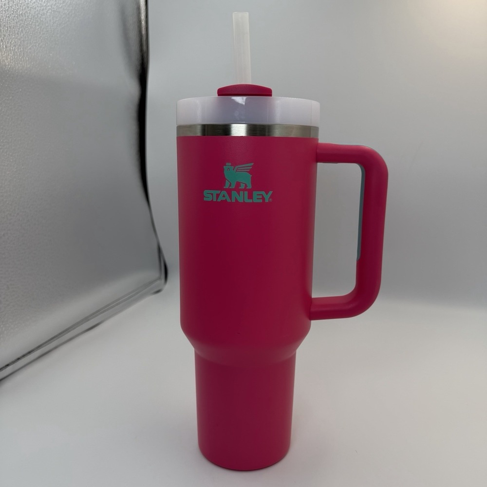 Stanley The Heat Wave Quencher H2.O FlowState Tumbler 40 OZ Passion Pink